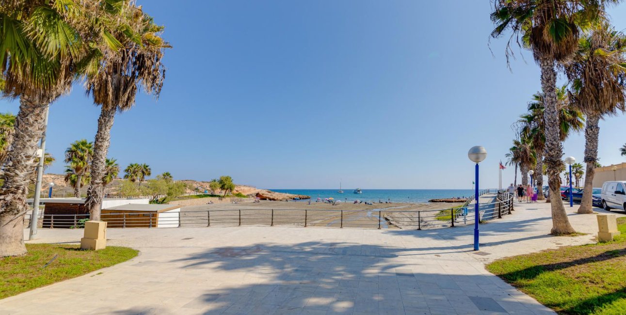 Resale - Townhouse -
Orihuela Costa - La Florida