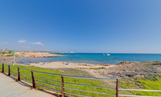 Resale - Townhouse -
Orihuela Costa - La Florida