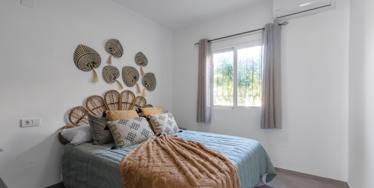 Long Term Rental - Bungalow -
Torrevieja - Frutales - Rosaleda