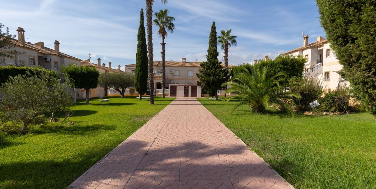 Long Term Rental - Bungalow -
Torrevieja - Frutales - Rosaleda