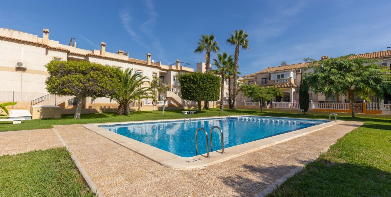 Long Term Rental - Bungalow -
Torrevieja - Frutales - Rosaleda