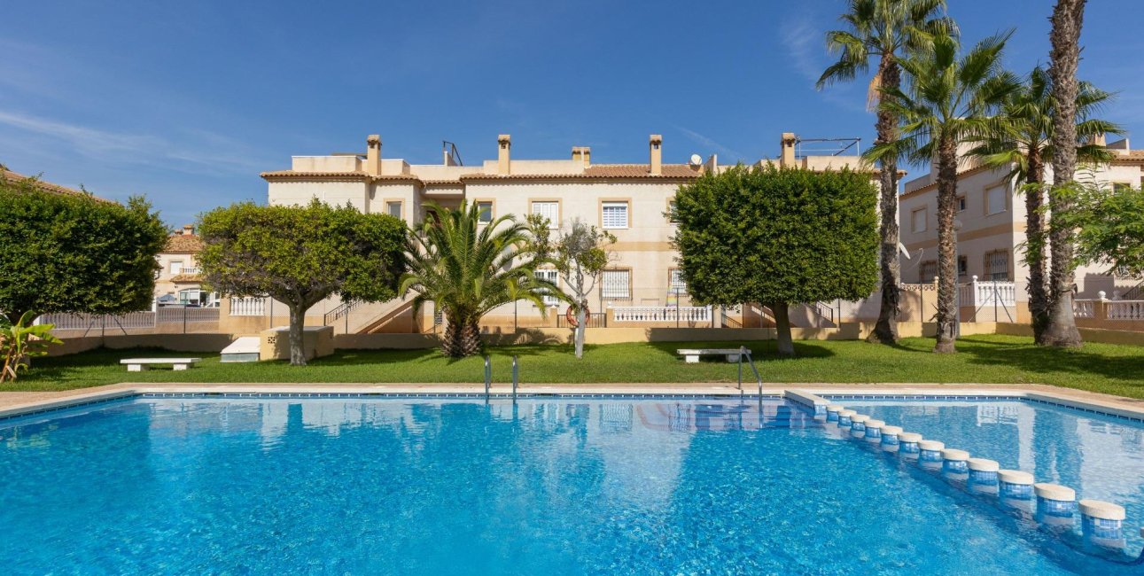 Long Term Rental - Bungalow -
Torrevieja - Frutales - Rosaleda