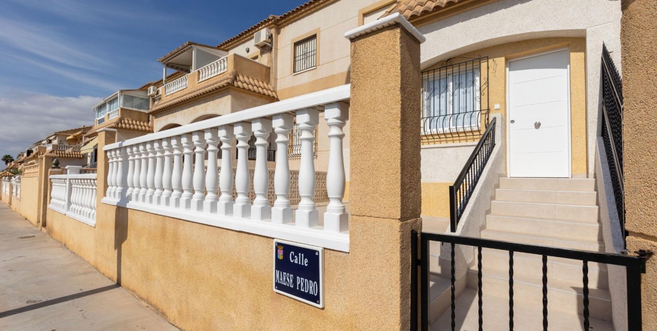 Long Term Rental - Bungalow -
Torrevieja - Frutales - Rosaleda