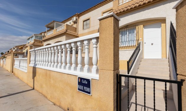 Long Term Rental - Bungalow -
Torrevieja - Frutales - Rosaleda
