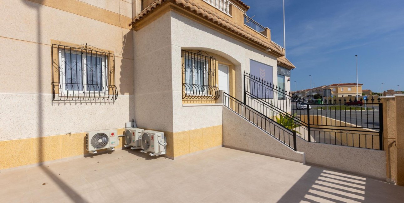 Long Term Rental - Bungalow -
Torrevieja - Frutales - Rosaleda
