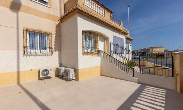 Long Term Rental - Bungalow -
Torrevieja - Frutales - Rosaleda
