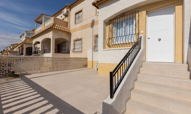 Long Term Rental - Bungalow -
Torrevieja - Frutales - Rosaleda