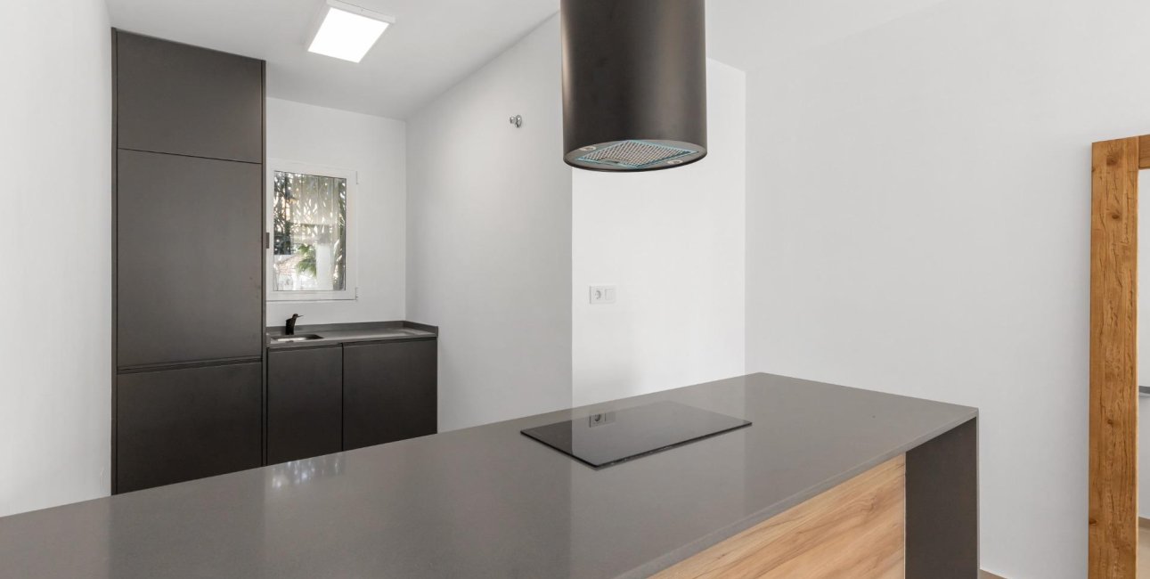 Long Term Rental - Bungalow -
Torrevieja - Frutales - Rosaleda