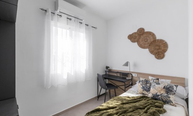 Long Term Rental - Bungalow -
Torrevieja - Frutales - Rosaleda