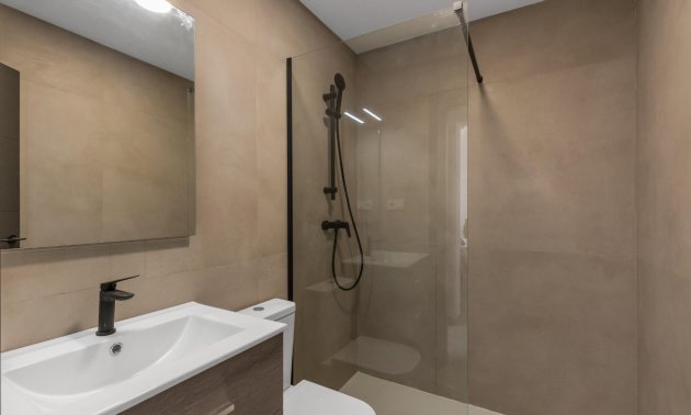 Long Term Rental - Bungalow -
Torrevieja - Frutales - Rosaleda