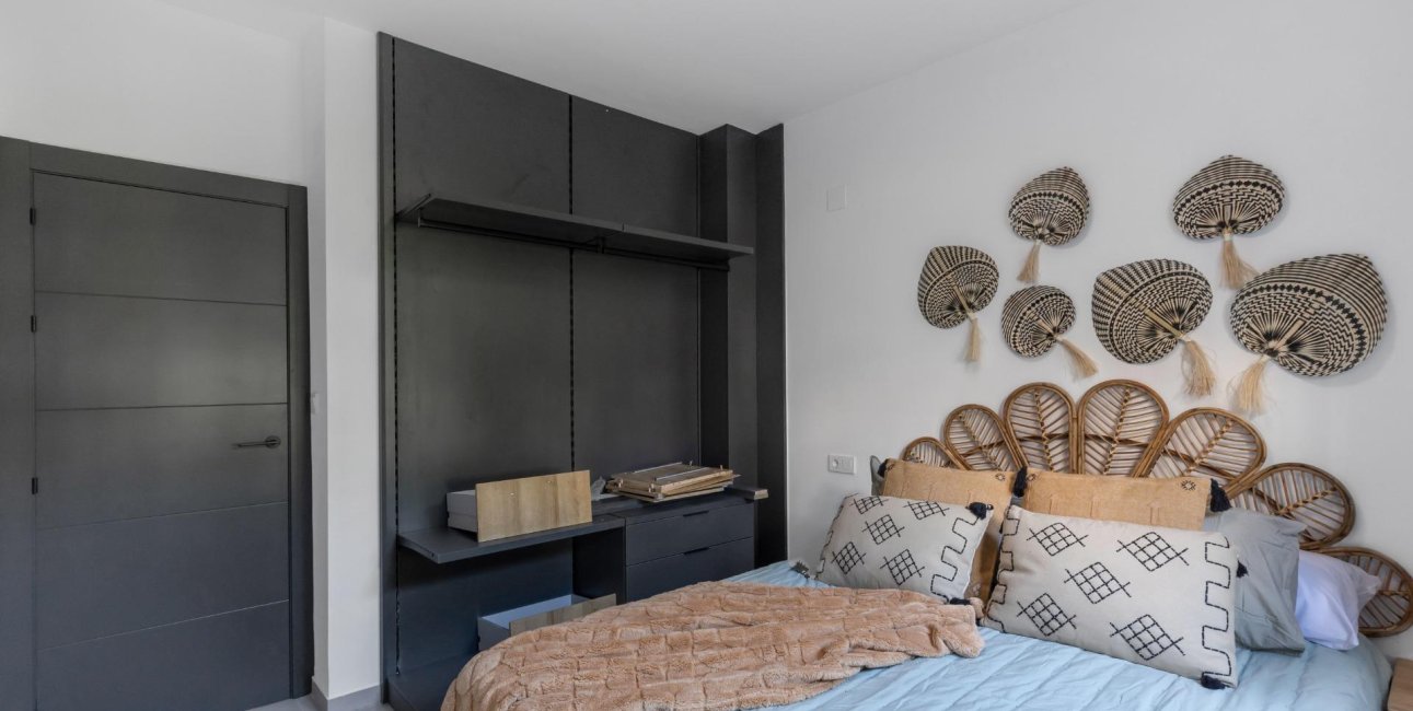 Long Term Rental - Bungalow -
Torrevieja - Frutales - Rosaleda