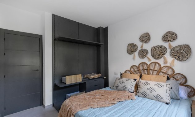 Long Term Rental - Bungalow -
Torrevieja - Frutales - Rosaleda