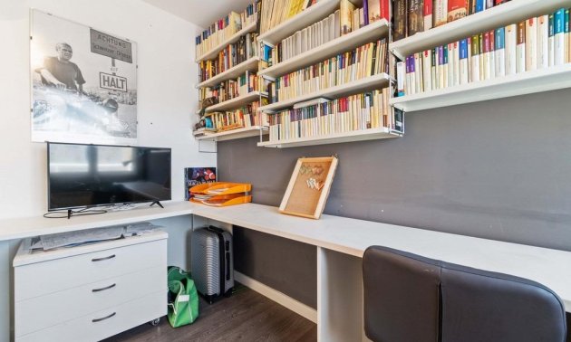 Resale - Apartment / flat -
Orihuela Costa - Campoamor