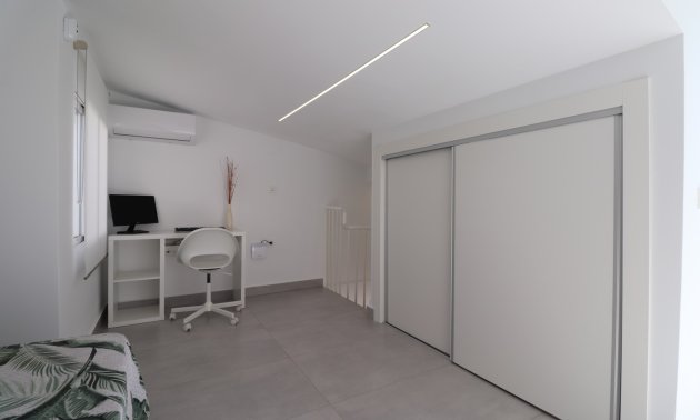 Resale - Townhouse -
Torrevieja - San Luis