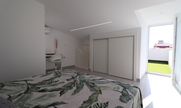 Resale - Townhouse -
Torrevieja - San Luis