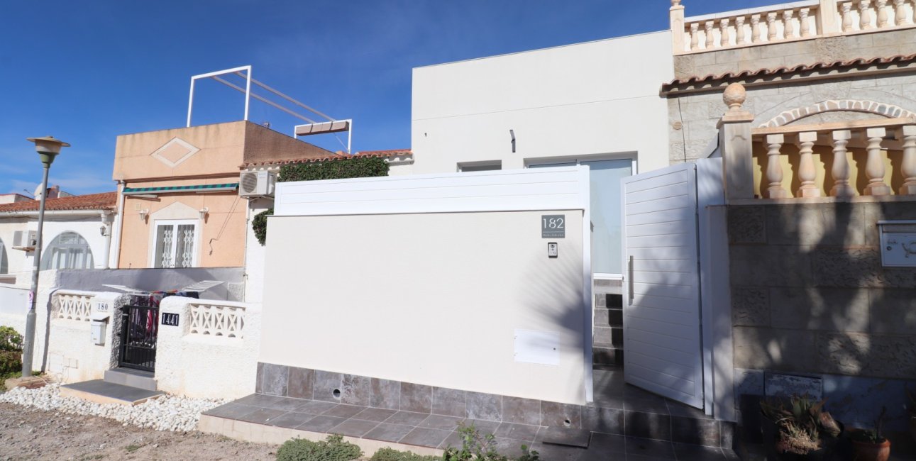 Resale - Townhouse -
Torrevieja - San Luis
