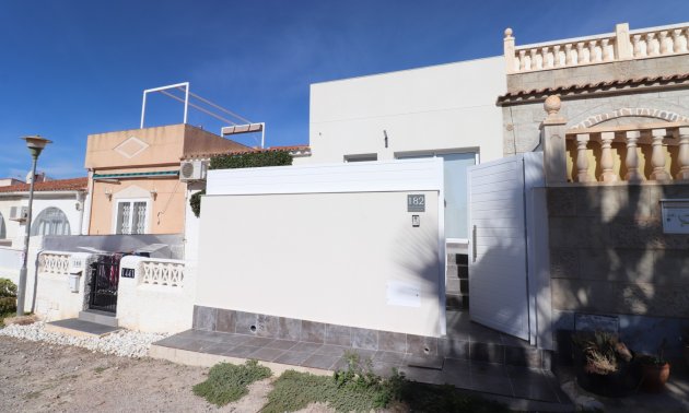 Resale - Townhouse -
Torrevieja - San Luis