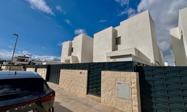 Resale - Villa -
Benijofar - Benijofar - Village