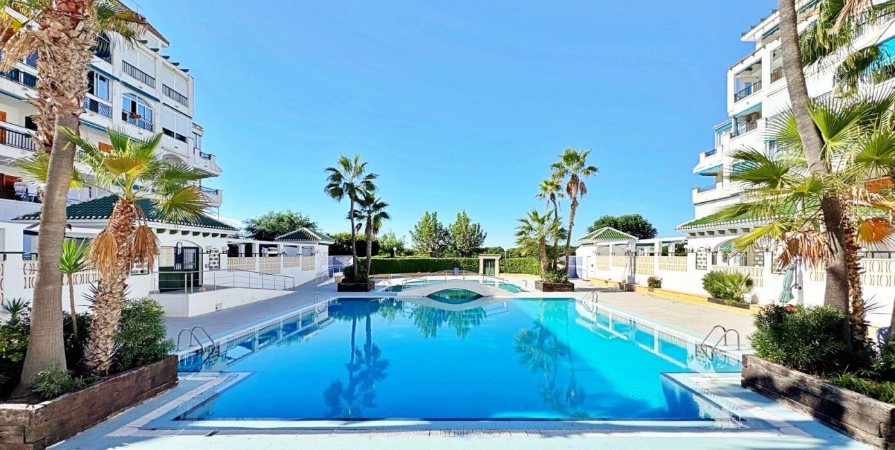 Resale - Apartment / flat -
Torrevieja - La Mata