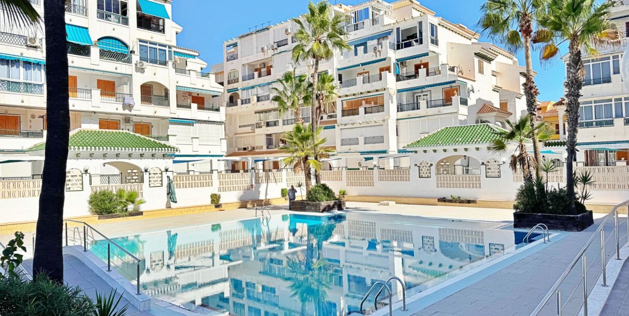 Resale - Apartment / flat -
Torrevieja - La Mata