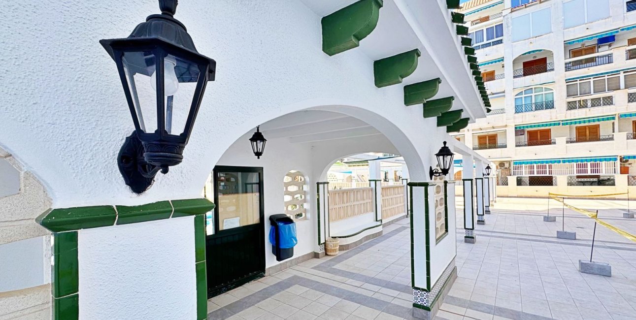 Resale - Apartment / flat -
Torrevieja - La Mata