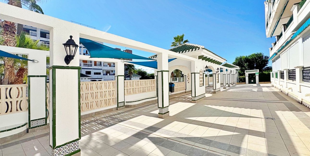 Resale - Apartment / flat -
Torrevieja - La Mata