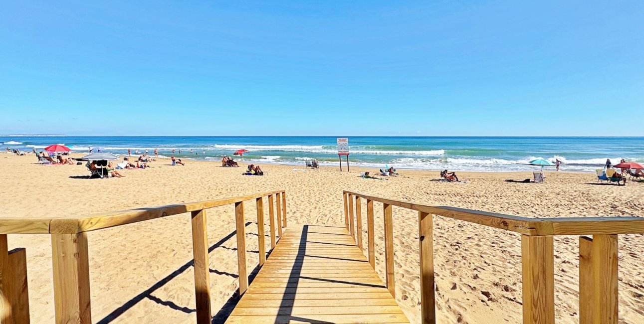 Resale - Apartment / flat -
Torrevieja - La Mata