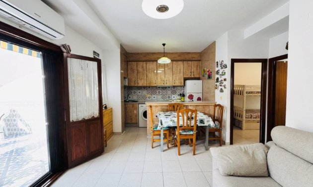 Resale - Apartment / flat -
Torrevieja - La Mata