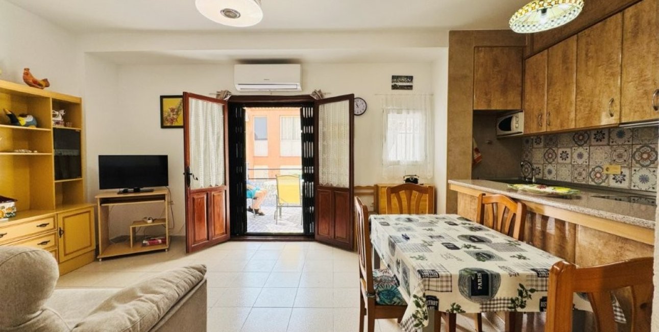 Resale - Apartment / flat -
Torrevieja - La Mata