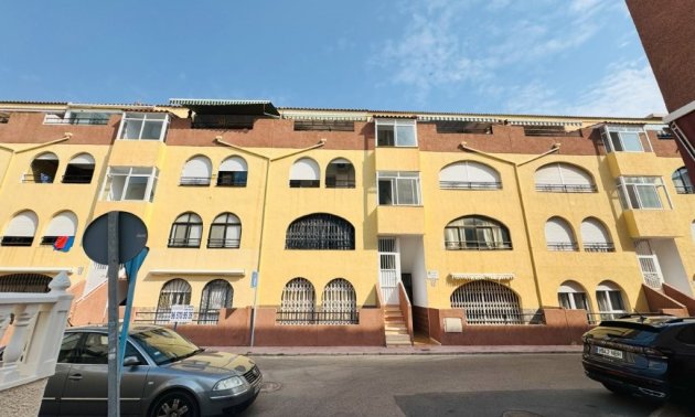 Resale - Apartment / flat -
Torrevieja - La Mata