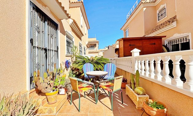 Resale - Townhouse -
Orihuela Costa - Villamartín