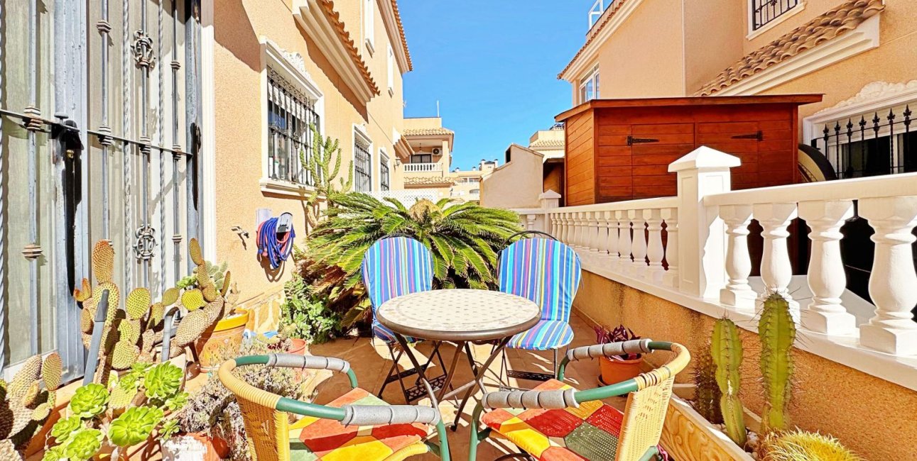 Resale - Townhouse -
Orihuela Costa - Villamartín