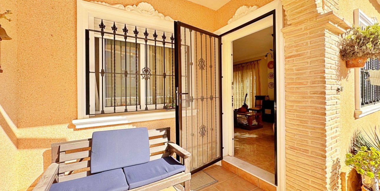 Resale - Townhouse -
Orihuela Costa - Villamartín