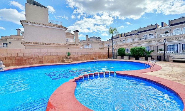 Resale - Townhouse -
Orihuela Costa - Villamartín