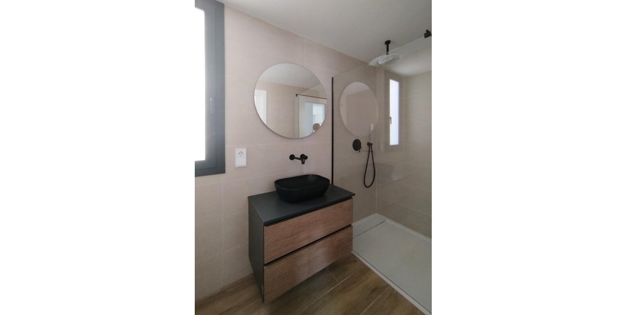 Rynek pierwotny - Willa -
Polop - PAU 1