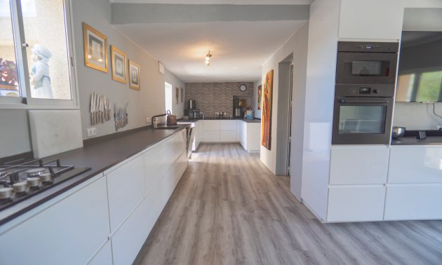 Resale - Country House -
Los Montesinos - Los Montesinos - Country