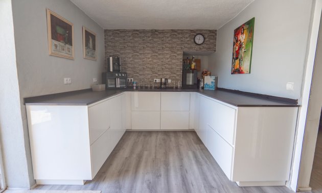 Resale - Country House -
Los Montesinos - Los Montesinos - Country