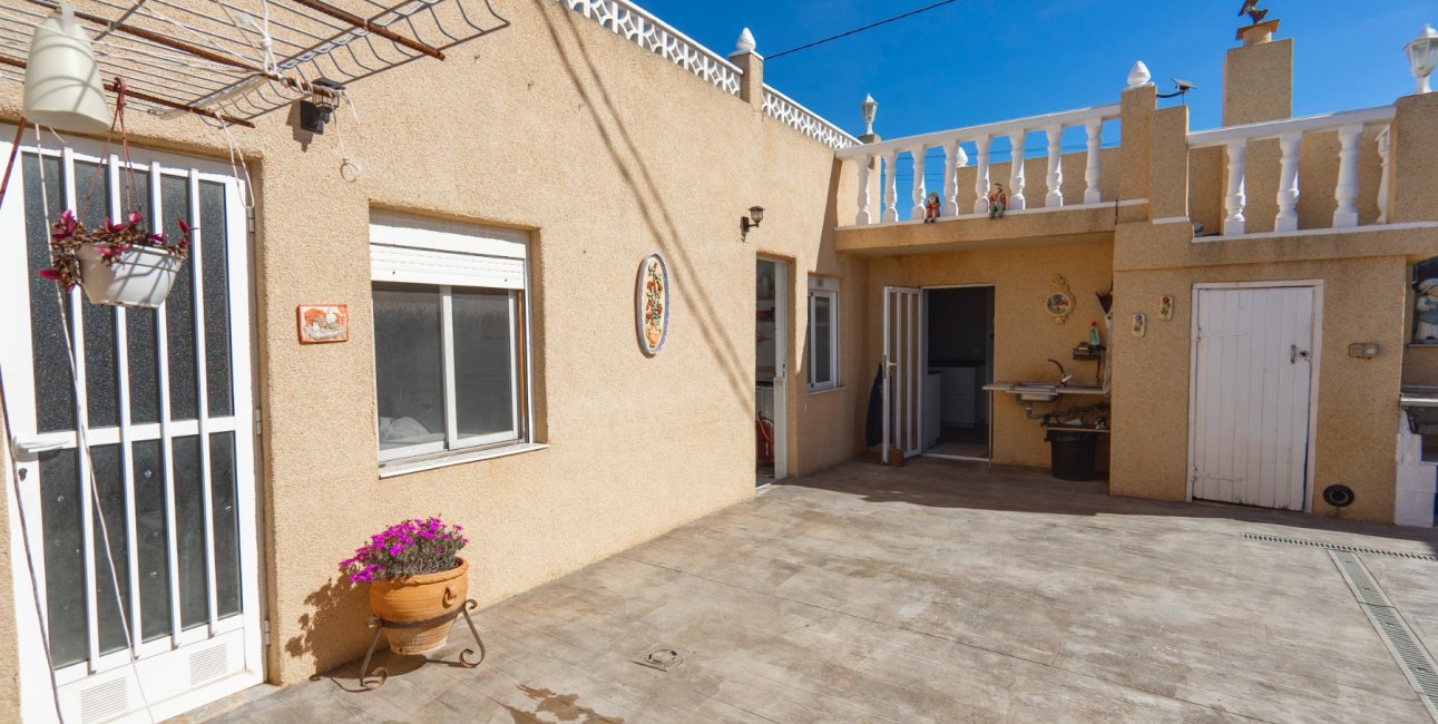 Resale - Country House -
Los Montesinos - Los Montesinos - Country