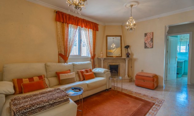 Reventa - Villa -
Ciudad Quesada - La Marquesa