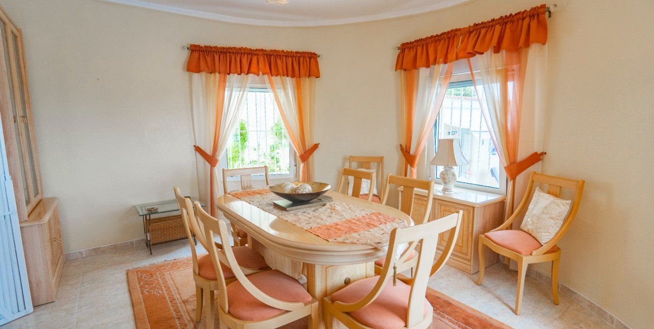 Reventa - Villa -
Ciudad Quesada - La Marquesa