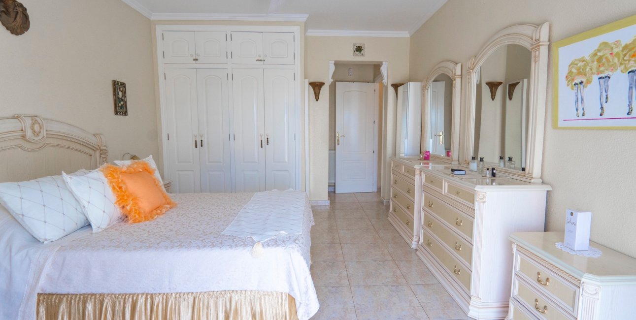 Reventa - Villa -
Ciudad Quesada - La Marquesa