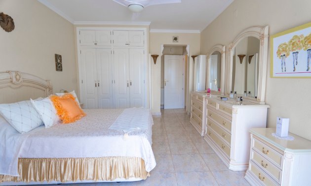 Reventa - Villa -
Ciudad Quesada - La Marquesa