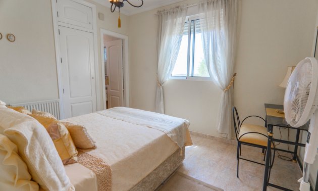 Reventa - Villa -
Ciudad Quesada - La Marquesa