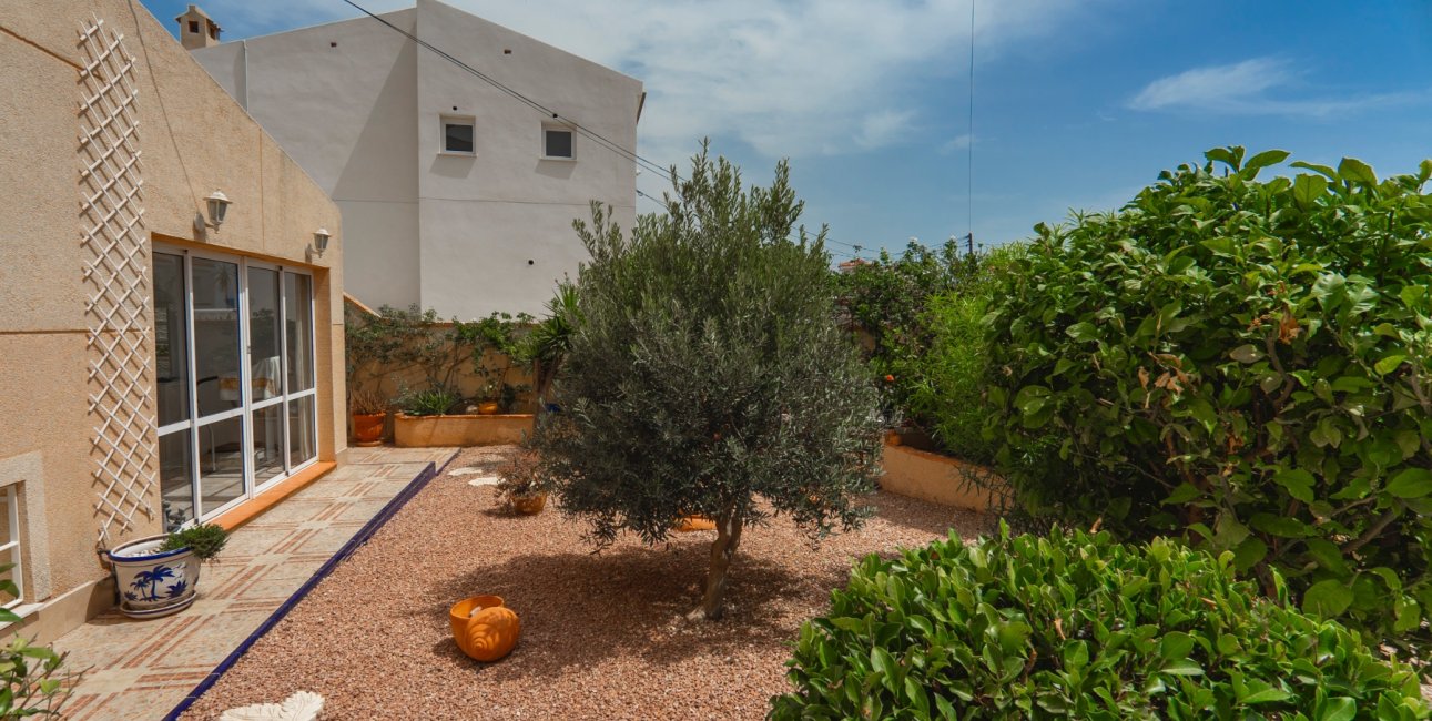 Reventa - Villa -
Ciudad Quesada - La Marquesa