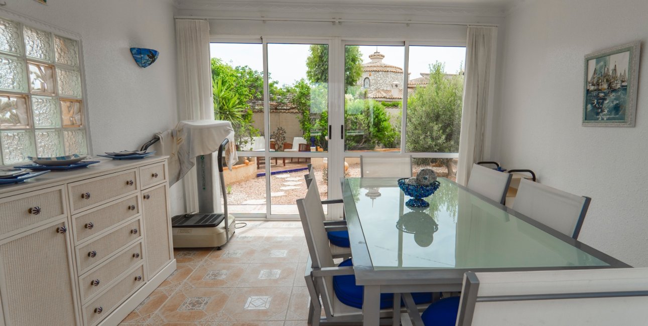 Reventa - Villa -
Ciudad Quesada - La Marquesa