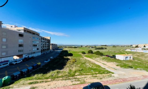 Reventa - Apartamento / piso -
Torrevieja - Puerto Romano