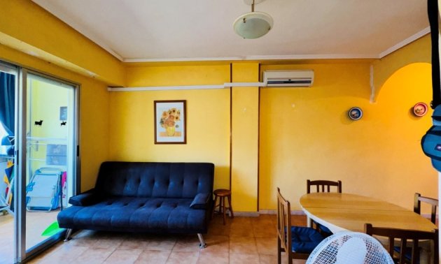 Reventa - Apartamento / piso -
Torrevieja - Puerto Romano