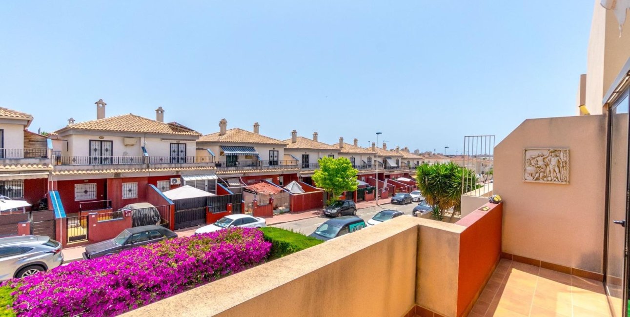 Reventa - Adosado -
Torrevieja - Aguas Nuevas