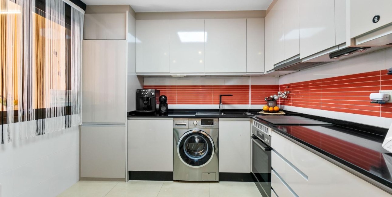 Reventa - Adosado -
Torrevieja - Aguas Nuevas