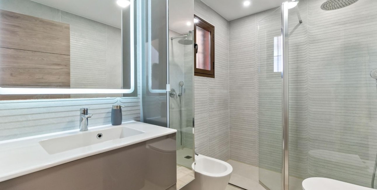 Reventa - Adosado -
Torrevieja - Aguas Nuevas